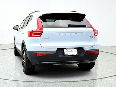 Used 2024 Volvo XC40 B5 Plus w/ Protection Package Premier AWD/4WD image 6