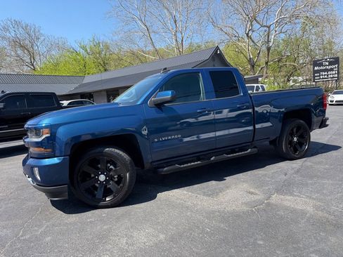 Used 2017 Chevrolet Silverado 1500 LT w/ All Star Edition image 37