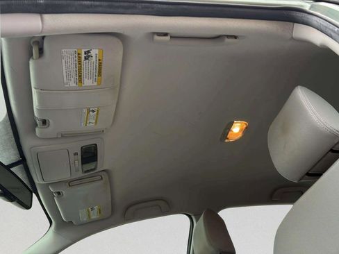 Used 2016 Subaru Forester 2.5i w/ Alloy Wheel Package image 29