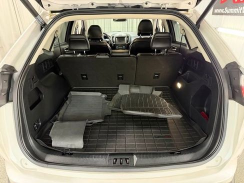 Used 2019 Ford Edge SEL w/ Equipment Group 201A AWD/4WD image 9