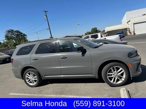 Used 2025 Dodge Durango GT AWD/4WD image 3
