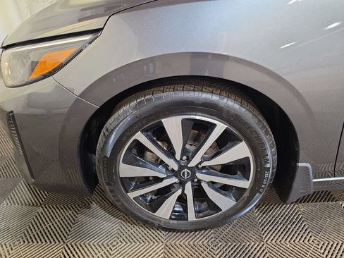 Used 2025 Nissan Sentra SV w/ SV Premium Package FWD image 19