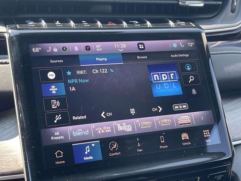 Used 2023 Jeep Grand Cherokee 4WD 4xe image 37