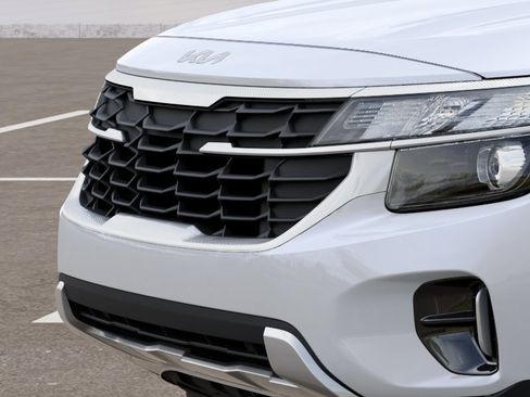 New 2026 Kia Seltos LX FWD image 12