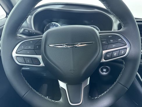 New 2026 Chrysler Pacifica Select AWD/4WD image 27
