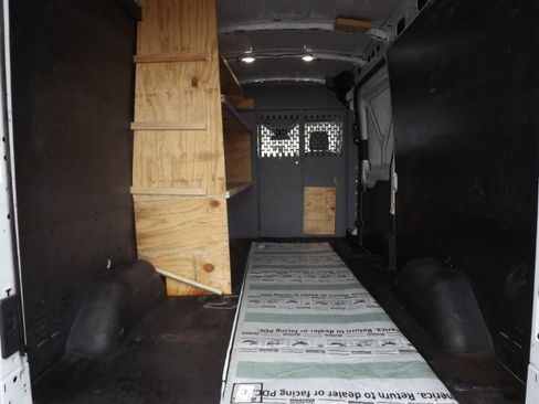 Used 2018 Ford Transit 250 148 Medium Roof RWD image 21