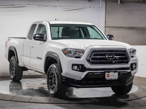 Certified 2023 Toyota Tacoma SR5 w/ SX Package image 4