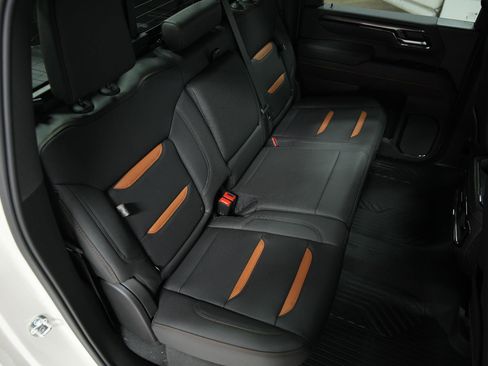 New 2026 GMC Sierra 2500 AT4 w/ AT4 Premium Plus Package image 17