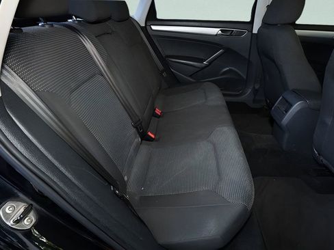 Used 2017 Volkswagen Passat 1.8T S image 14