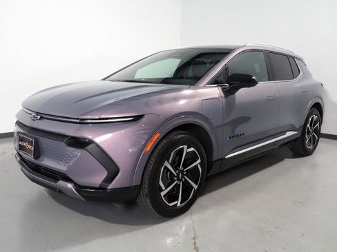 Used 2024 Chevrolet Equinox EV LT w/ LPO, Blackout Package image 9