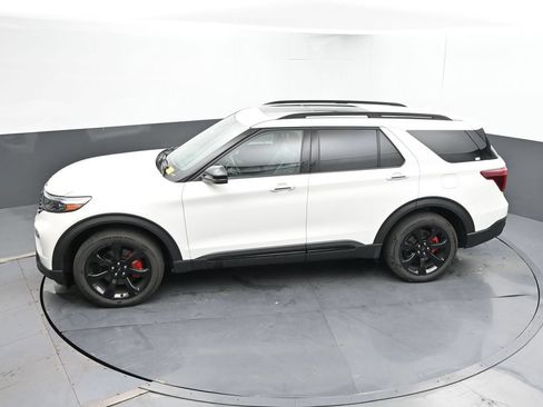 Used 2021 Ford Explorer ST w/ Equipment Group 401A AWD/4WD image 18
