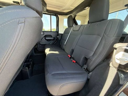 Used 2019 Jeep Wrangler Unlimited Sport S AWD/4WD image 31