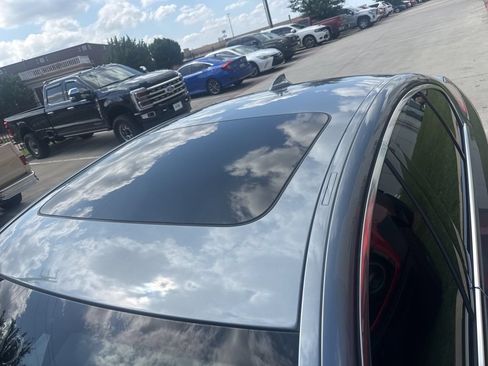 Used 2018 BMW 530i RWD image 3