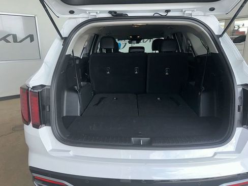 Certified 2023 Kia Sorento S FWD image 22