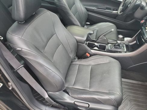 Used 2017 Honda Accord EX-L image 10