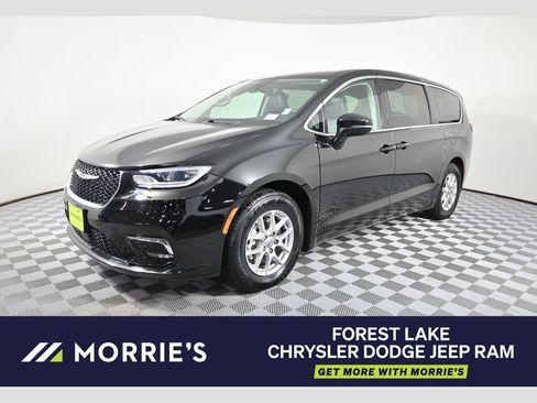 Used 2024 Chrysler Pacifica Touring-L FWD image 1