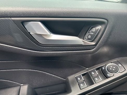 Used 2023 Ford Escape ST-Line w/ Equipment Group 301A FWD image 16