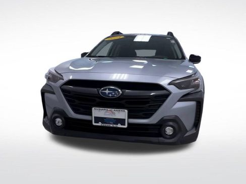 Used 2024 Subaru Outback Premium AWD/4WD image 3