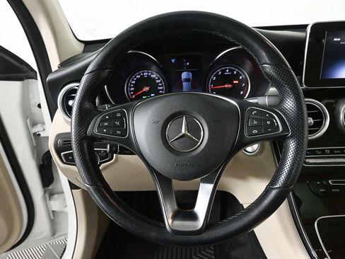 Used 2019 Mercedes-Benz GLC 300 image 2