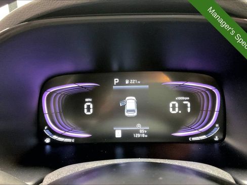 Used 2025 Kia Soul LX w/ LX Technology Package FWD image 26