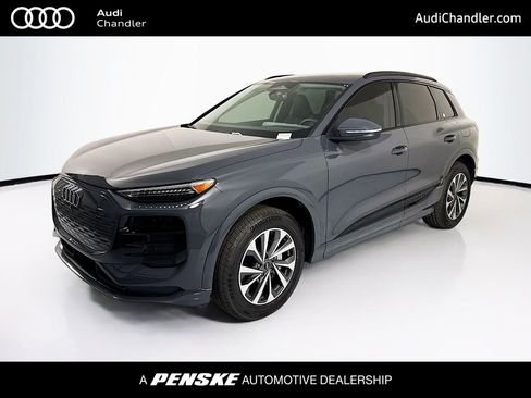 Used 2025 Audi Q6 e-tron Premium Plus image 1