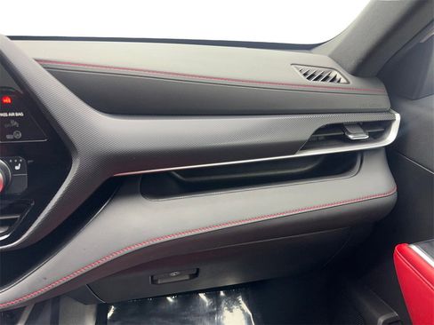 Used 2024 Toyota Highlander FWD image 63