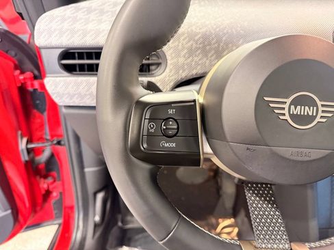Certified 2025 MINI Cooper S FWD image 13