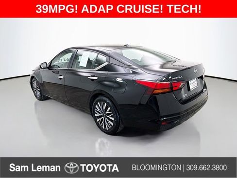 Used 2024 Nissan Altima 2.5 SV image 5