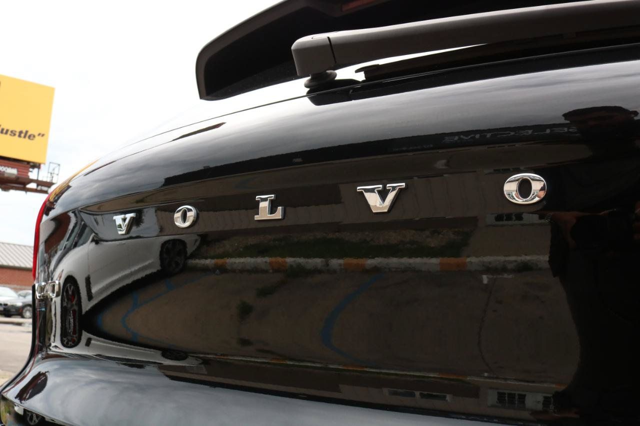 Used 2019 Volvo XC40 T5 Momentum AWD/4WD image 15
