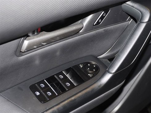 Certified 2025 MAZDA CX-50 2.5 Hybrid w/ Weather Package image 27