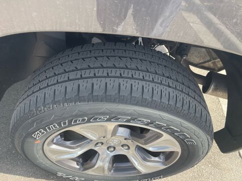 Used 2023 RAM 1500 Laramie image 6