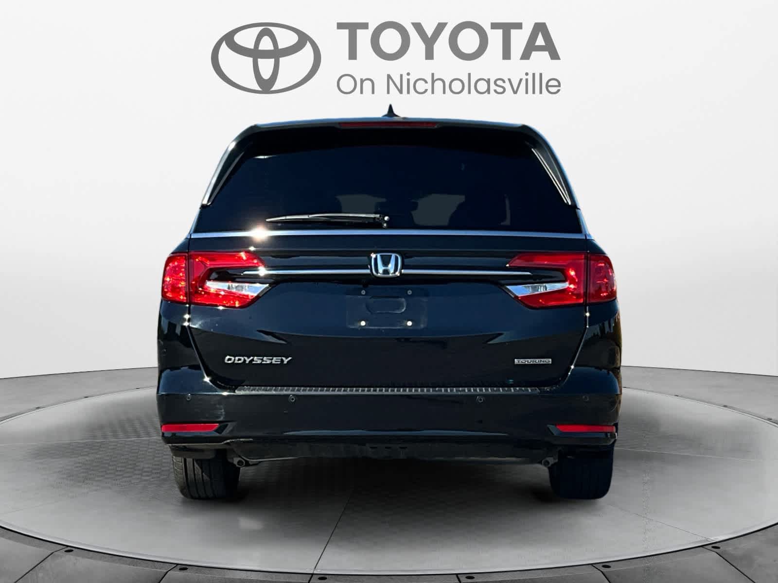 Used 2024 Honda Odyssey Touring image 4
