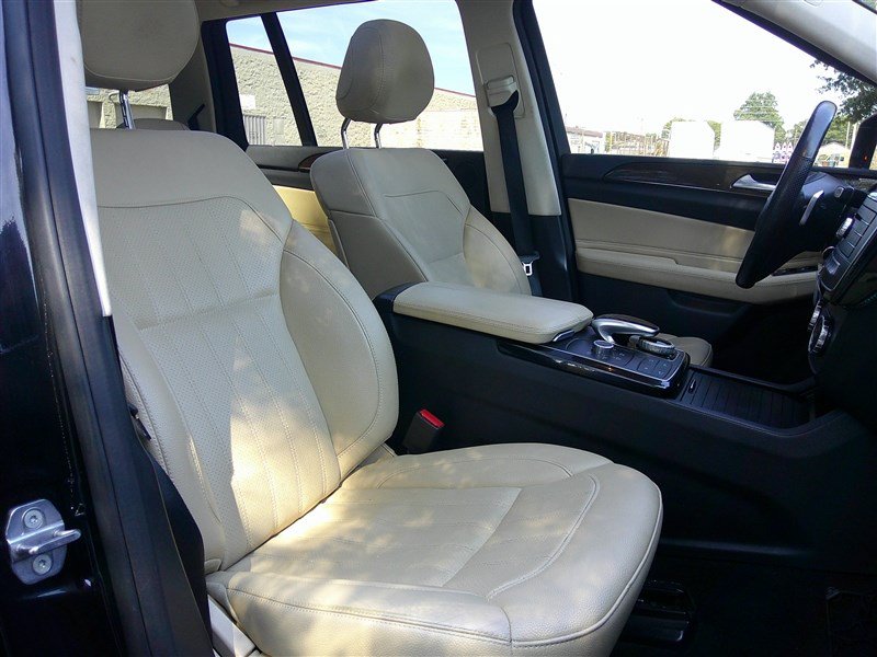 Used 2019 Mercedes-Benz GLS 450 4MATIC image 23