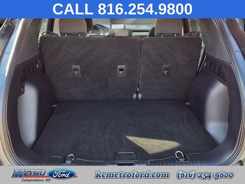 Used 2022 Ford Escape SE w/ SE Sport Appearance Package AWD/4WD image 29