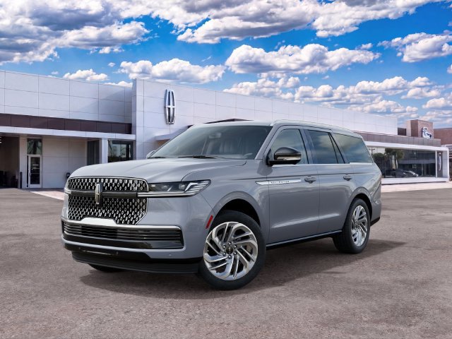 New 2027 Lincoln Navigator Reserve AWD/4WD image 2