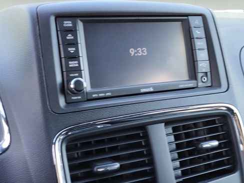 Used 2015 Dodge Grand Caravan R/T w/ Driver Convenience Group FWD image 13