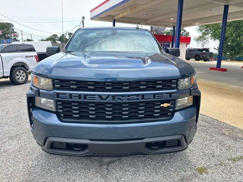 Used 2021 Chevrolet Silverado 1500 Custom RWD image 2