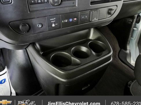Certified 2025 Chevrolet Express 3500 LT w/ LT Preferred Equipment Group RWD image 15