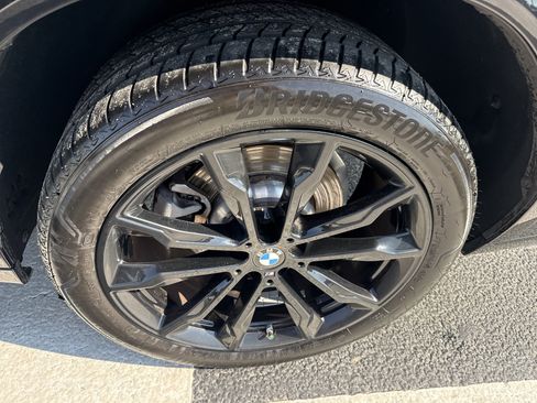 Used 2023 BMW X4 xDrive30i w/ M Sport Package AWD/4WD image 7
