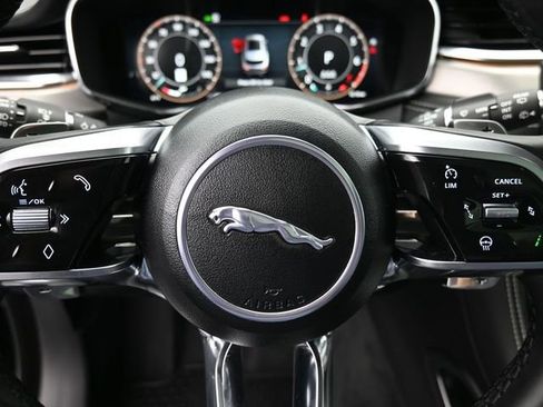 Used 2026 Jaguar F-PACE R-Dynamic S image 28