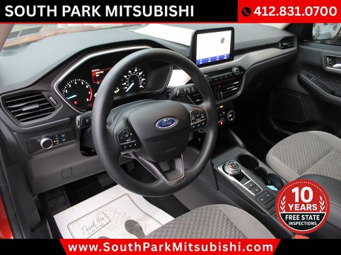 Used 2020 Ford Escape SE image 11