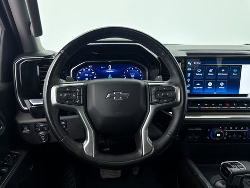 Used 2024 Chevrolet Silverado 1500 RST w/ Convenience Package II image 4