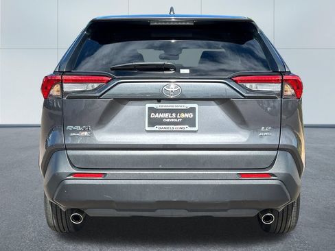 Used 2023 Toyota RAV4 LE AWD/4WD image 4