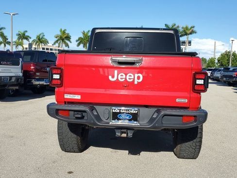 Used 2020 Jeep Gladiator Overland image 4
