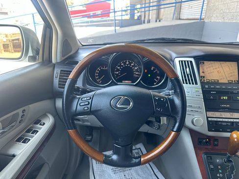 Used 2005 Lexus RX 330 AWD image 12