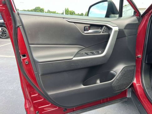 Used 2022 Toyota RAV4 XLE Premium FWD image 16