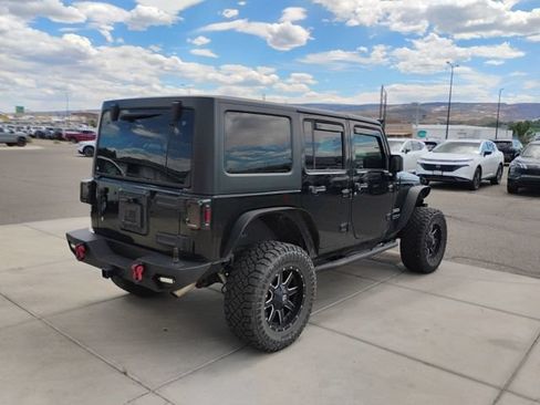 Used 2017 Jeep Wrangler Unlimited Sport w/ Quick Order Package 24S AWD/4WD image 5