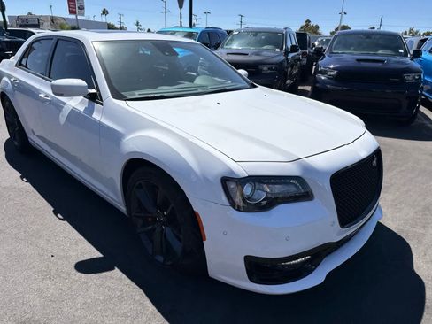 Used 2023 Chrysler 300 C RWD image 10