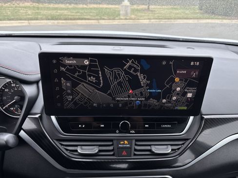 Used 2023 Nissan Altima 2.5 SR w/ SR Premium Package image 30