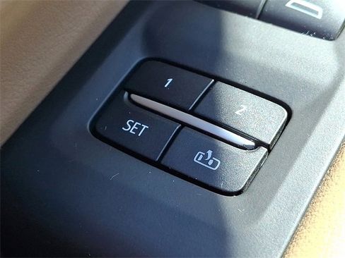 Certified 2021 Chevrolet Tahoe Premier w/ Premium Package image 30